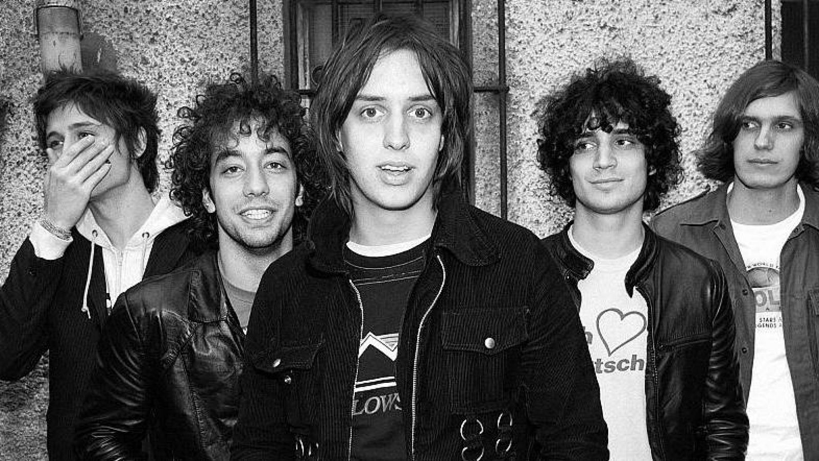 Hoy empieza todo - Cómo The Strokes llegaron a España - Joan Cabot - 23/08/23 - escuchar ahora