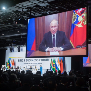 Reportajes 5 continentes - Reportajes 5 continentes - Reunión de los BRICS en Johannesburgo - Escuchar ahora