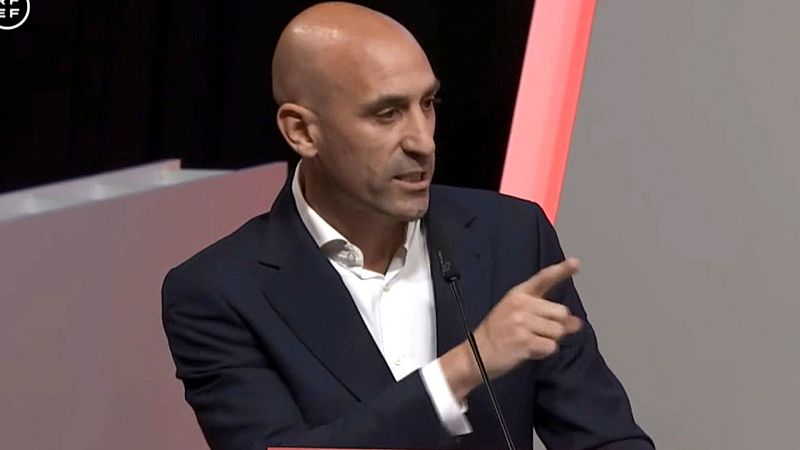 Tablero deportivo - Psicología deportiva con Lorena Cos: el caso Rubiales - Escuchar ahora