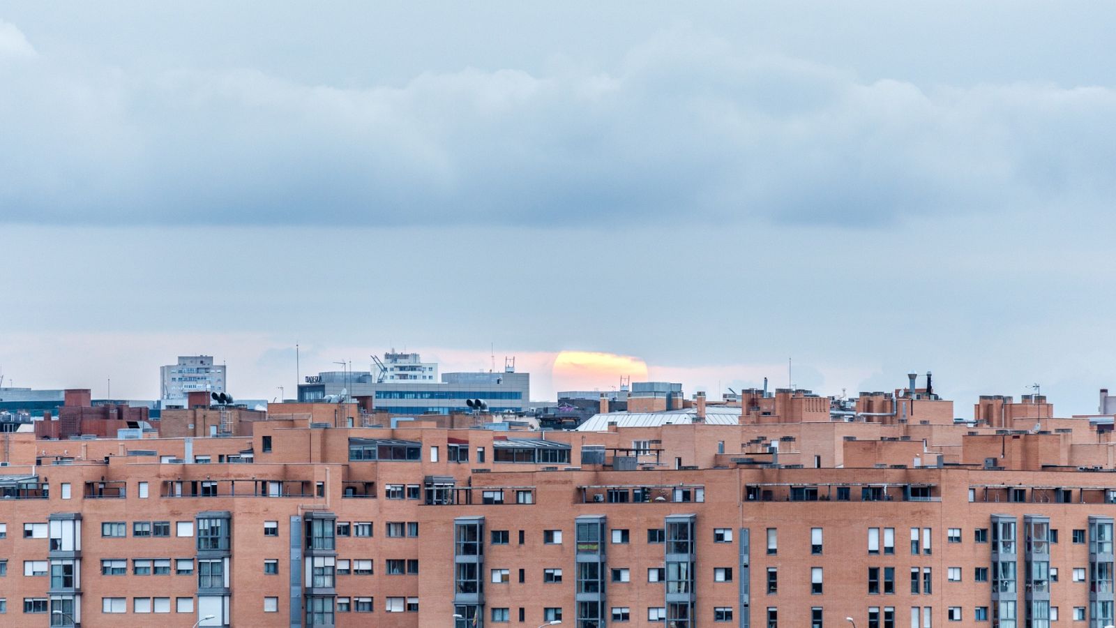 Mundo inmobiliario - El fenómeno de la okupación en otros países - 29/08/23 - escuchar ahora