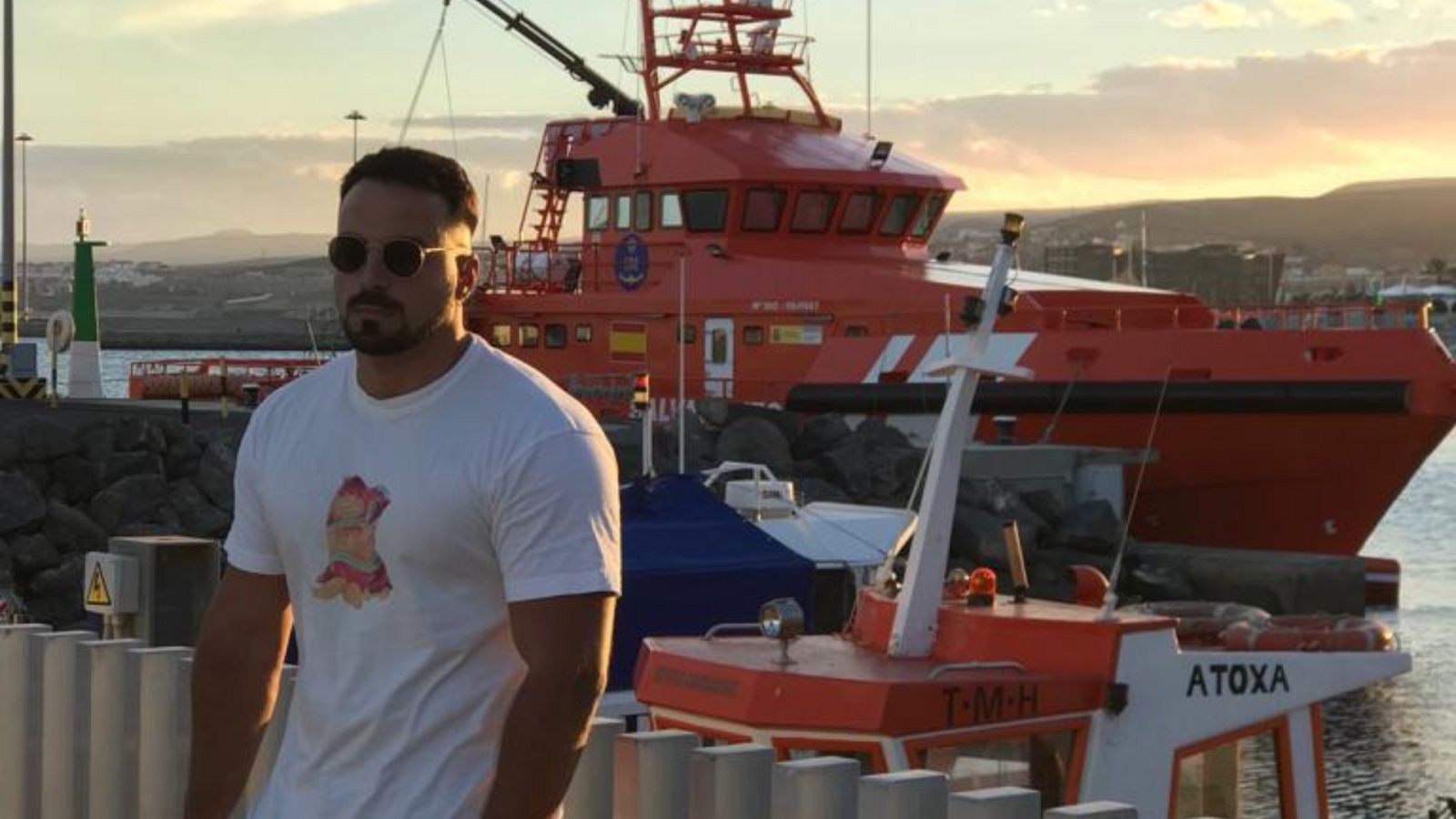 Por tres razones - De campeón del mundo de natación a voluntario del Open Arms - Escuchar ahora