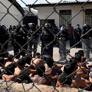 Crónica internacional - Crónica internacional - Una nueva espiral de violencia sacude Ecuador - Escuchar ahora