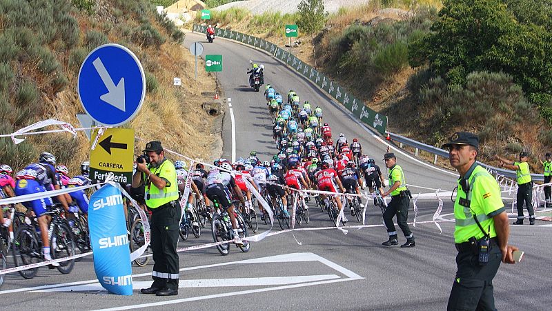 Más cerca - 64º aniversario de la ATGC y la seguridad vial de La Vuelta - Escuchar ahora