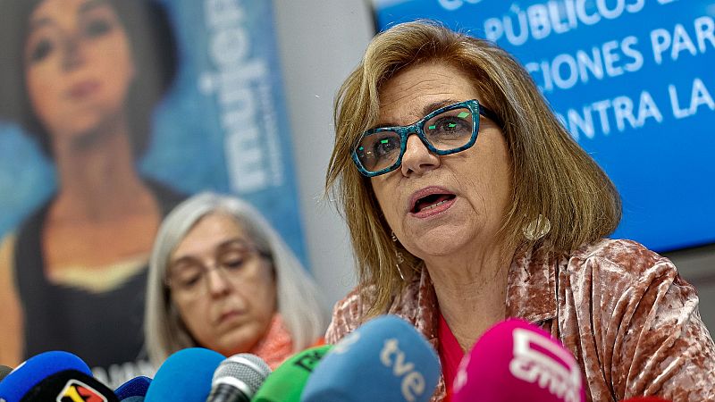 24 Horas Fin de Semana - Elena Valenciano, presidenta de la Fundacin Mujeres: "Han aumentado los medios para luchar contra la violencia machista, pero no estn bien dirigidos" - Escuchar ahora