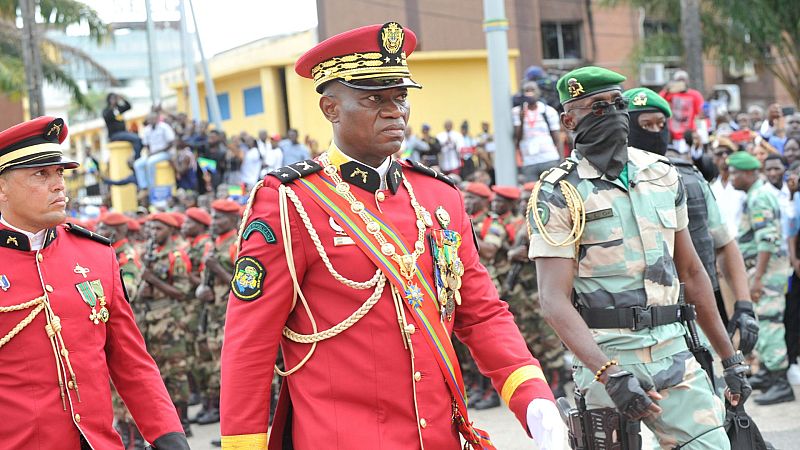 Cinco continentes - Qué se puede esperar de la "transición" en Gabón - Escuchar ahora