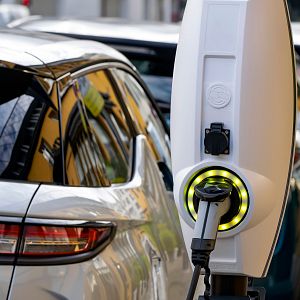 Europa abierta - Europa Abierta - Palos europeos en la rueda del coche eléctrico chino'- Escuchar ahora