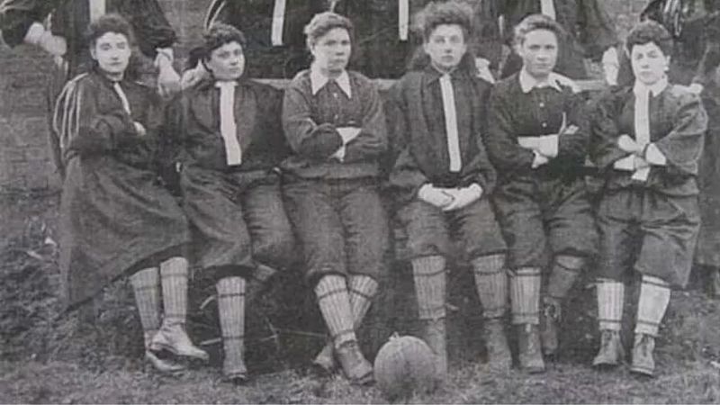 La Biblioteca de Líbero: "Pioneras fútbol femenino"- escucha ahora