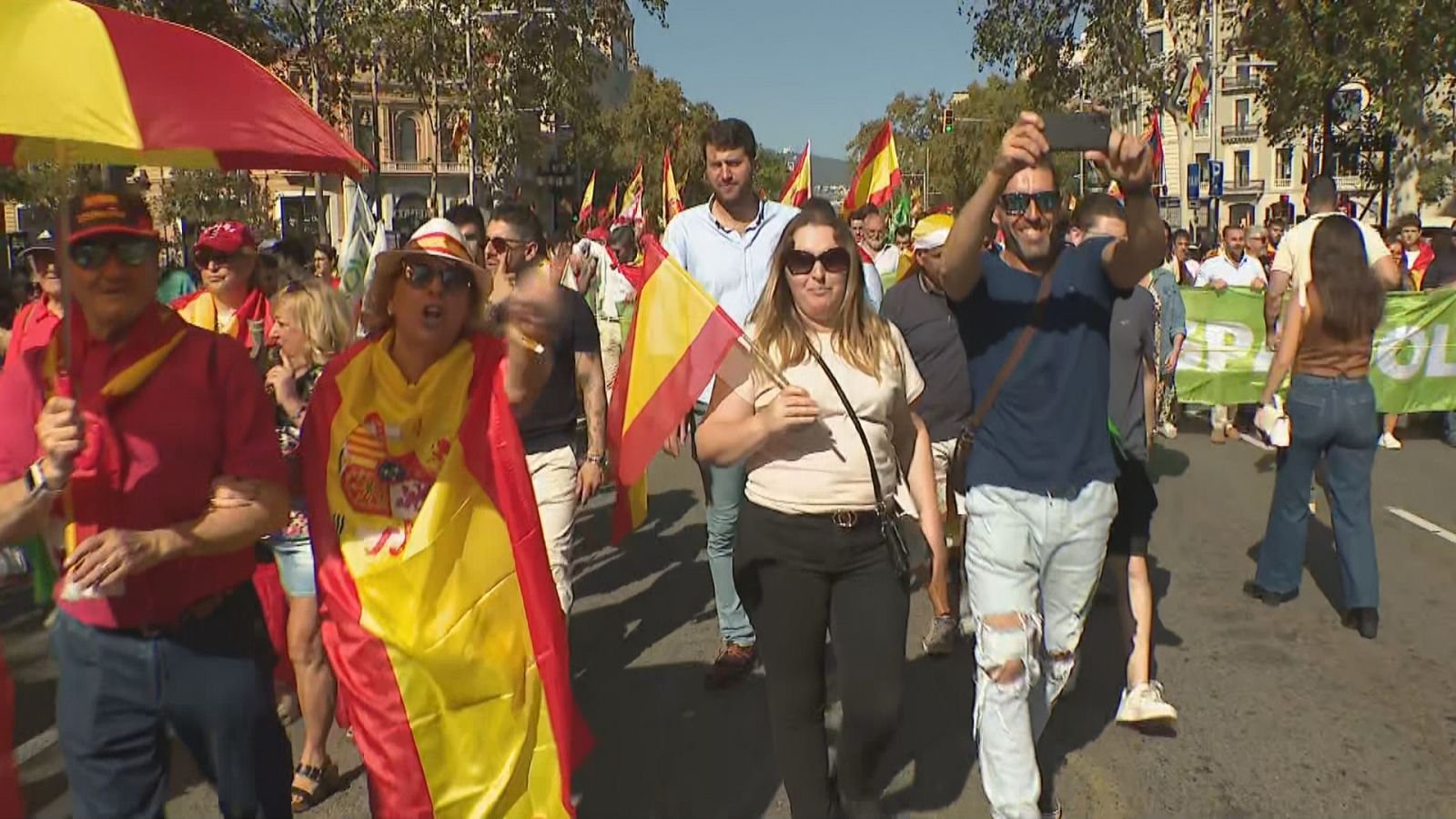 Manifestació d''Espanya i Catalans' a Barcelona per celebrar el Dia de la Hispanitat