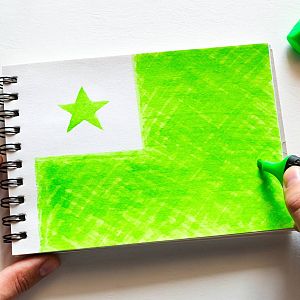 Memoria de delfín - Memoria de delfín - Esperanto: un lenguaje inventado fácil de aprender - Escuchar ahora