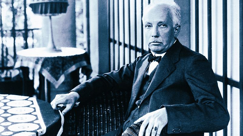 Relato sobre la obra Una vida de h�roe - escuchar ahora