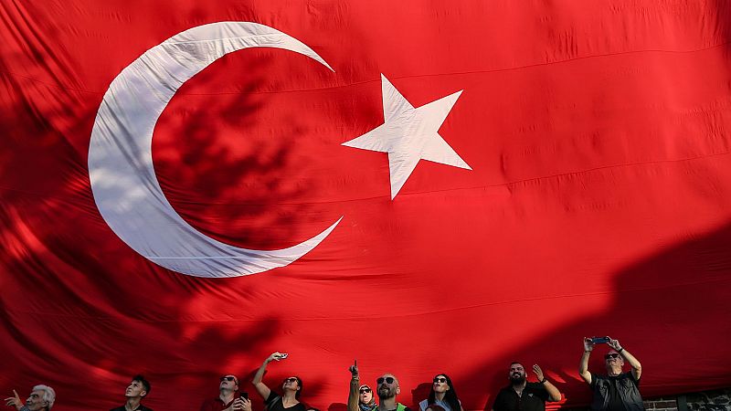 Cinco continentes - Cien años de la República de Turquía - Escuchar ahora