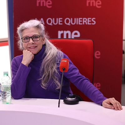 El ojo crítico - Kiti Manver, el deseo de una mujer a los 70 en 'Mamacruz' - Escuchar ahora