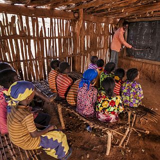 Revertir la situacin de nios y nias con la educacin