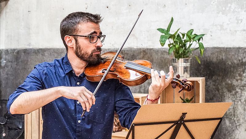 Daniel Pinte�o - escuchar ahora