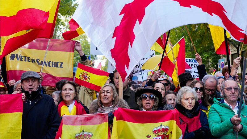 Las mañanas de RNE - Elisa de la Nuez, secretaria general de Hay Derecho: "La amnistía nos parece un riesgo para la igualdad ante la ley" - Escuchar ahora