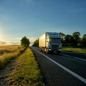 Memoria de delfín - Memoria de delfín - Camioneros 1ª Hora: vivir del transporte - Escuchar ahora