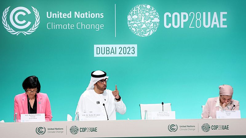 Cinco continentes - Los combustibles fósiles, principal caballo de batalla de la COP28 - Escuchar ahora