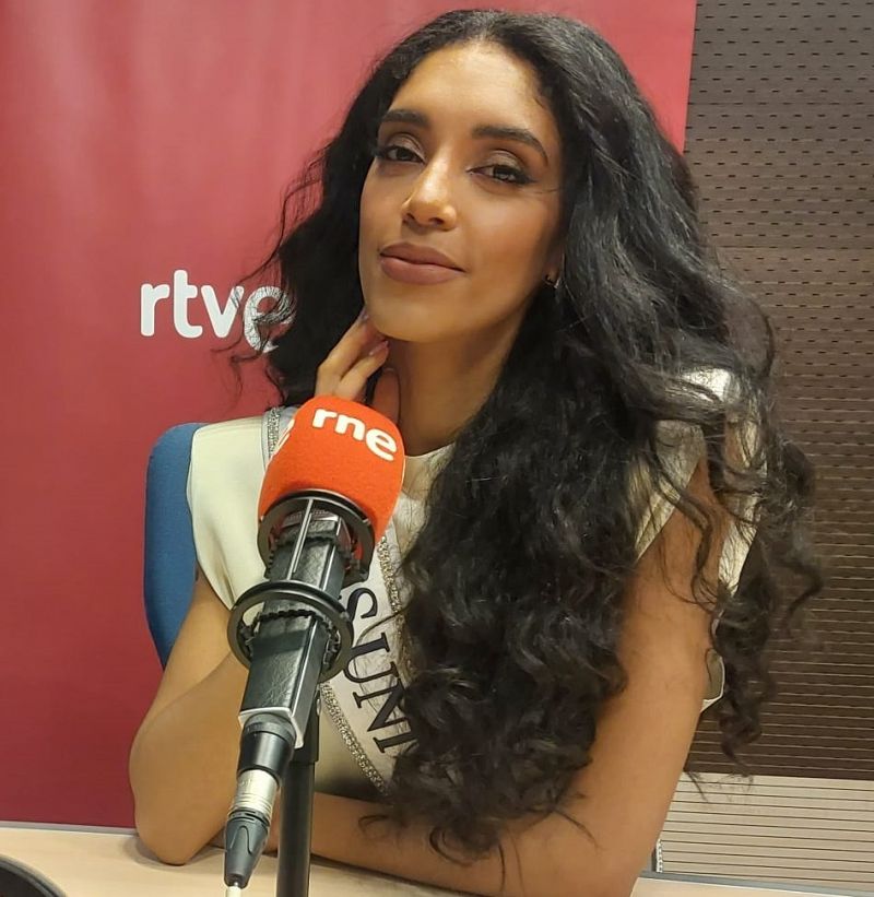 Athenea Pérez, Miss Universo España Escuchar ahora