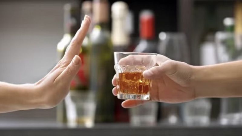 Vida sana con Julio Basulto - La relación entre alcohol y cáncer - Escuchar ahora