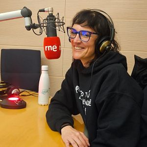 Con ellas. Mujeres que cuentan - Con ellas. Mujeres que cuentan - Pamela Palenciano Jódar: concienciando adolescentes sobre violencia machista - 17/12/23 - Escuchar ahora