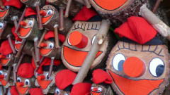 Xavifòrnia - L'origen del Tió, el Caganer i d'altres tradicions nadalenques