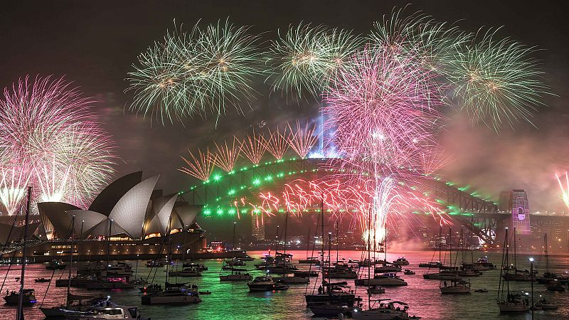 Espa�oles en el exterior - Nochevieja en el exterior - 31/12/23 - escuchar ahora