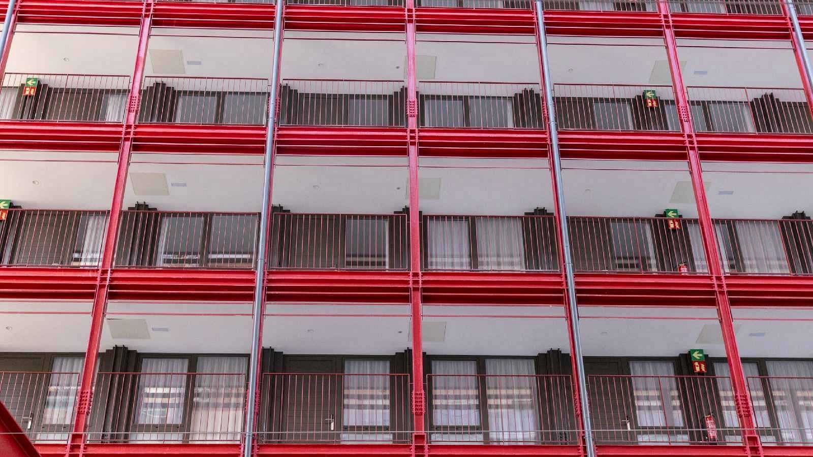 Barcelona lliura 746 nous habitatges, el 80% de lloguer social