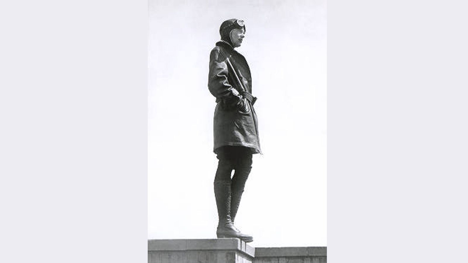 Efemérides - La desaparición de Amelia Earhart - 02/07/10 - Escuchar ahora