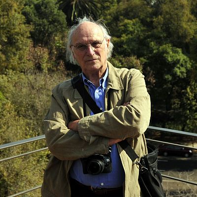 No es un día cualquiera - El polifacético director de cine Carlos Saura - Escuchar ahora