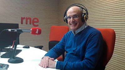 Las mañanas de RNE con Íñigo Alfonso - Rafael Bengoa: "Las vacunas solas no pueden con la variante Delta" - Escuchar ahora