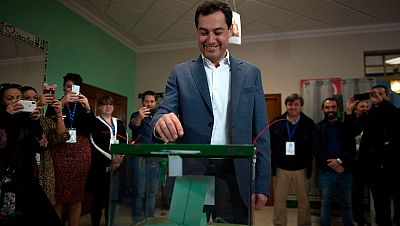 Boletines RNE - El candidato popular Juanma Moreno invita a votar para no caer en la melancolía - Escuchar ahora