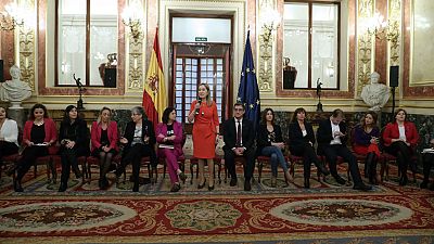  Boletines RNE - Mujeres de distintos ámbitos explican en el Congreso los problemas de discriminación que sufren - 08/03/18 - Escuchar ahora 