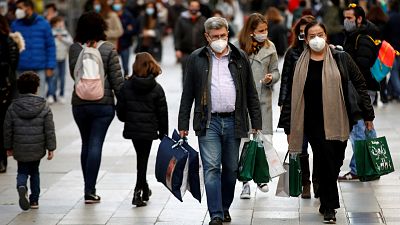 Boletines RNE - Empeora la situación de la pandemia en Cataluña: aumentan la velocidad de propagación y el riesgo de rebrote - Escuchar ahora