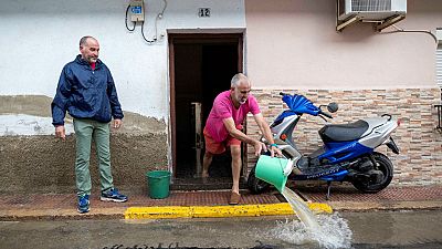  14 horas - Consejos de Protección Civil ante las riadas: evitar zonas de riesgo y subir a los pisos más altos - Escuchar ahora