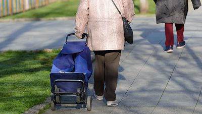 España a las 8 Fin de Semana - La crisis sanitaria profundiza la pobreza - Escuchar ahora