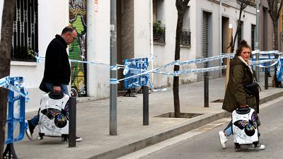 Desallotjats els veïns del bloc adjacent a l'esfondrat a Badalona