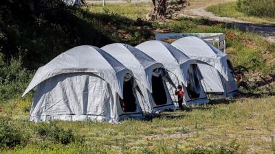  "Grecia utiliza la Covid para cerrar los campos de Lesbos" - Escuchar ahora