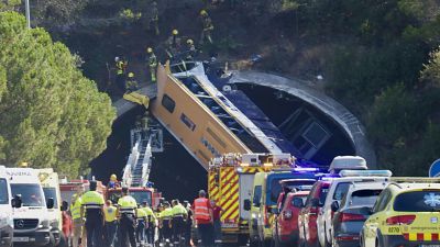 Greu accident d'un autobús al túnel de la  C-32 entre Pineda de Mar i Santa Susanna