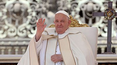 Jesús María Alemany, presidente de honor del Seminario de Investigación para la Paz: "Ha sido un papa providencial en acercar a la iglesia a un evangelio más humano, más sencillo y más abierto a los problemas del mundo"  - Escuchar ahora