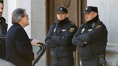 Boletines RNE - Mas asegura que propuso a Rajoy interlocutores para mantener "el hilo del diálogo" - Escuchar ahora