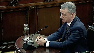 Boletines RNE - Urkullu confirma que actuó como "intercesor" entre el Gobierno y la Generalitat - Escuchar ahora