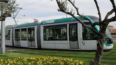 L'Ajuntament de Barcelona presenta els projectes de reurbanització de la segona fase de convexió del tramvia per la Diagonal | Escoltar