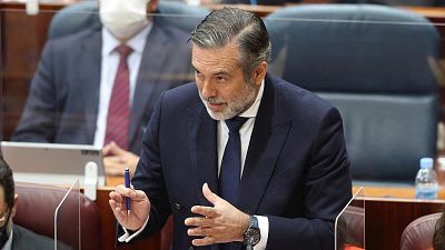 Informativo Madrid - López critica la "incongruencia" del Gobierno de no controlar las fronteras exteriores y pide "no demonizar" al turismo - Escuchar ahora