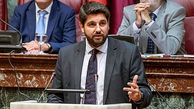 14 horas - López Miras promete un gobierno "sin fisuras" con guiños a Vox - Escuchar ahora