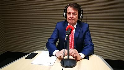 Las mañanas de RNE con Íñigo Alfonso - Alfonso Fernández Mañueco: "Necesitamos buscar otro estado de alarma, con otras circunstancias o peculiaridades. Sánchez debe dialogar con las CCAA" - Escuchar ahora