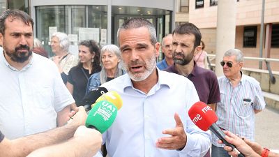 Òmnium Cultural s'oposa a l'amnistia pel policia acusat d'agredir Enric Sirvent| Pepa Sangenís
