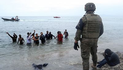 14 horas - Las ONG en Ceuta están desbordadas: "Hay dos pabellones para atender a las personas que han cruzado, el resto están en la calle" - Escuchar ahora