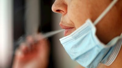 España a las 8 Fin de Semana - Las personas fumadoras están más expuestas al virus y tienen más posibilidades de generar un contagio - Escuchar ahora