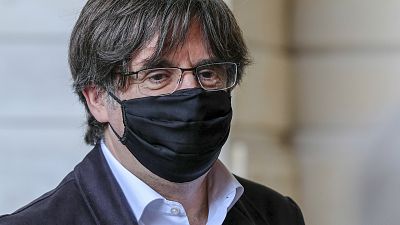 Boletines RNE - Puigdemont, satisfecho con el acuerdo del independentismo para alargar la legislatura ante la inhabilitación de Torra - Escuchar ahora