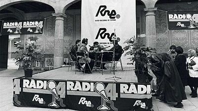 Ràdio 4, la primera en català, celebra el 45 aniversari